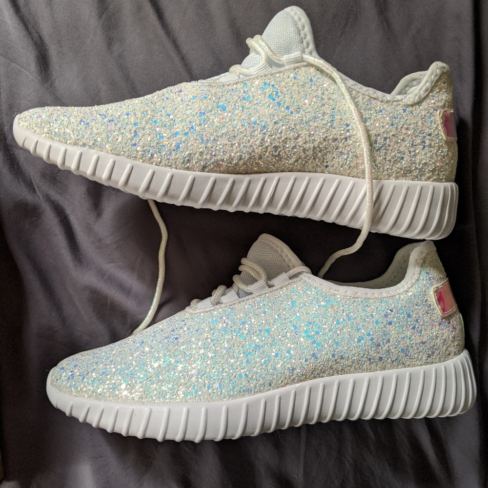 White sparkle tennis shoes